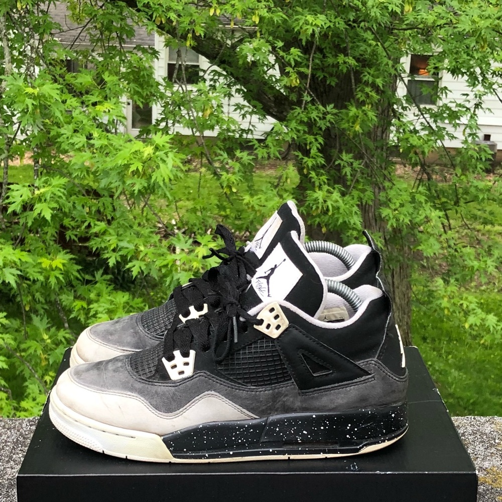 Jordan 4 “fear”